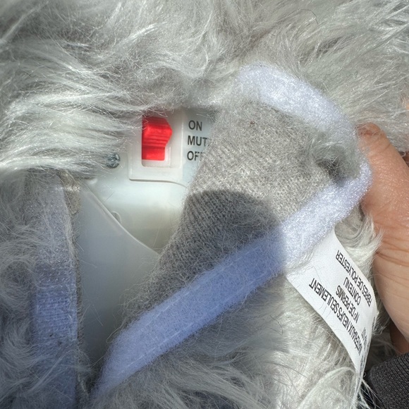 Joy for All companion toy cat - Picture 5 of 9